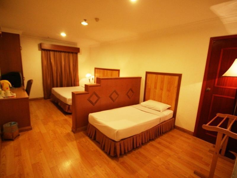 Crystal Lodge Kota Bharu Exterior photo